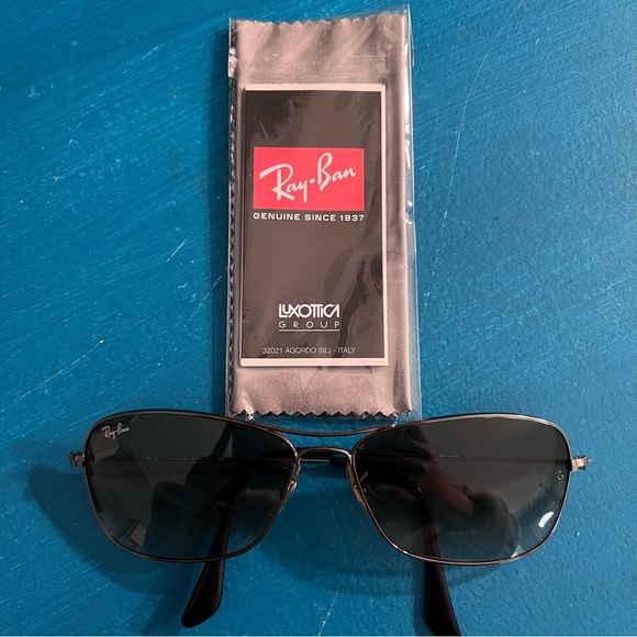 Ray Ban Aviator Sunglasses - Picture 8 of 10